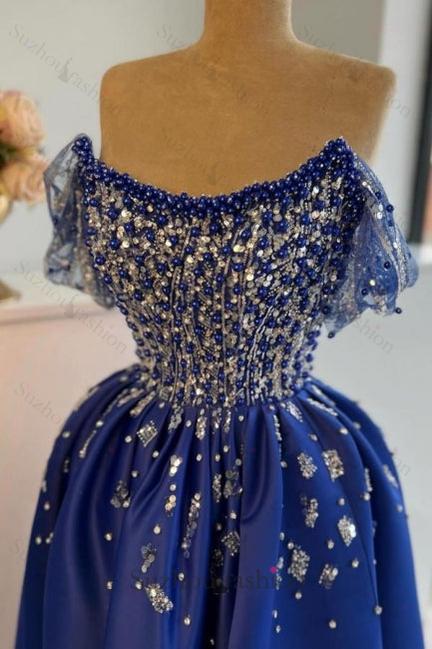 A Line Satin Prom Dress Scoop Sleeveless Formal Dress With Slit
