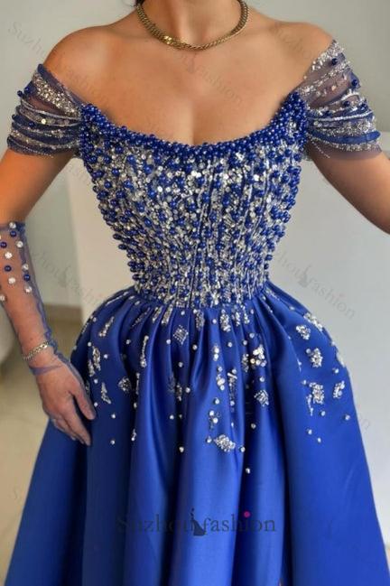 A Line Satin Prom Dress Scoop Sleeveless Formal Dress With Slit