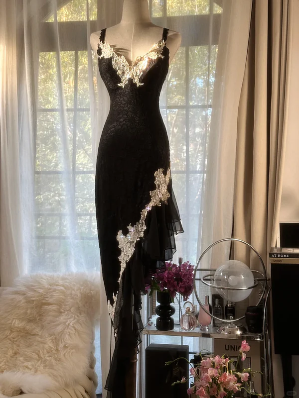 Classy Spaghetti Strap Black Lace Appliques Party Dress Prom Dress - VelvetHem