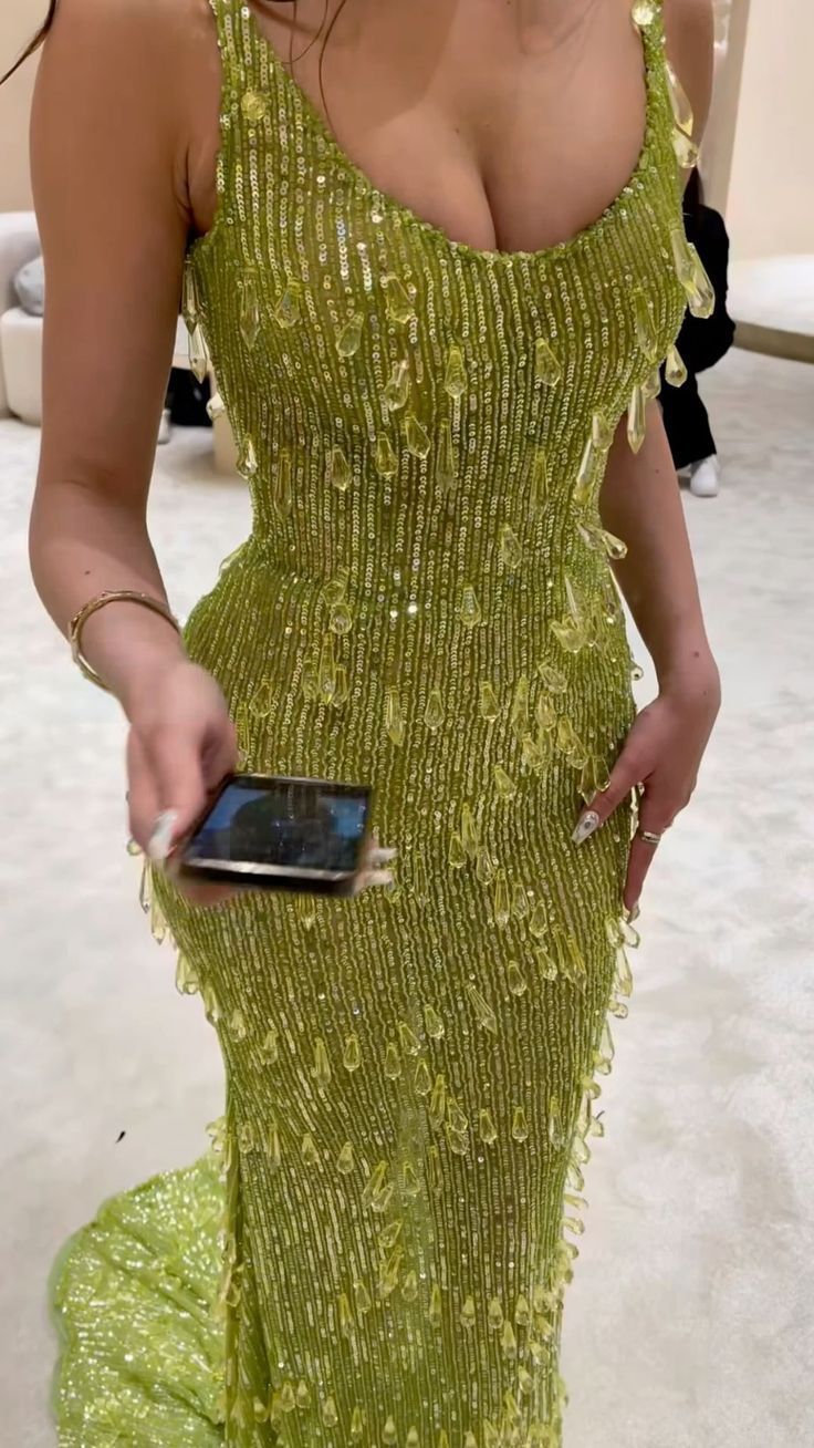 Luxury Green Mermaid Sequin Long Prom Evening Dress Formal Party Gown - VelvetHem