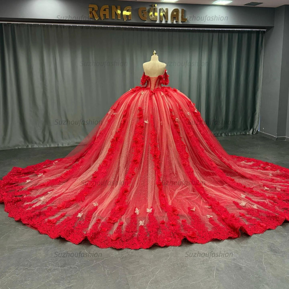 Ball Gown Off Shoulder Sleeveless Sequins Beaded 3D Flower Appliques Sparkly Red Tulle Quinceanera Dress Birthday Party Dress