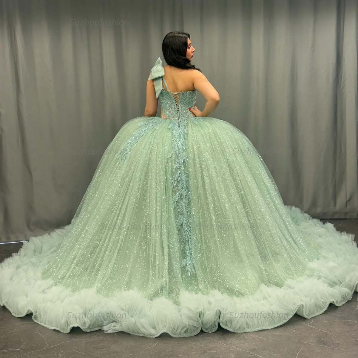 Ball Gown One Shoulder Sleeveless Sequins Beaded Illsion Appliques Pleated Mint Green Tulle Quinceanera Dress Formal Evening Gown For Sweet 16