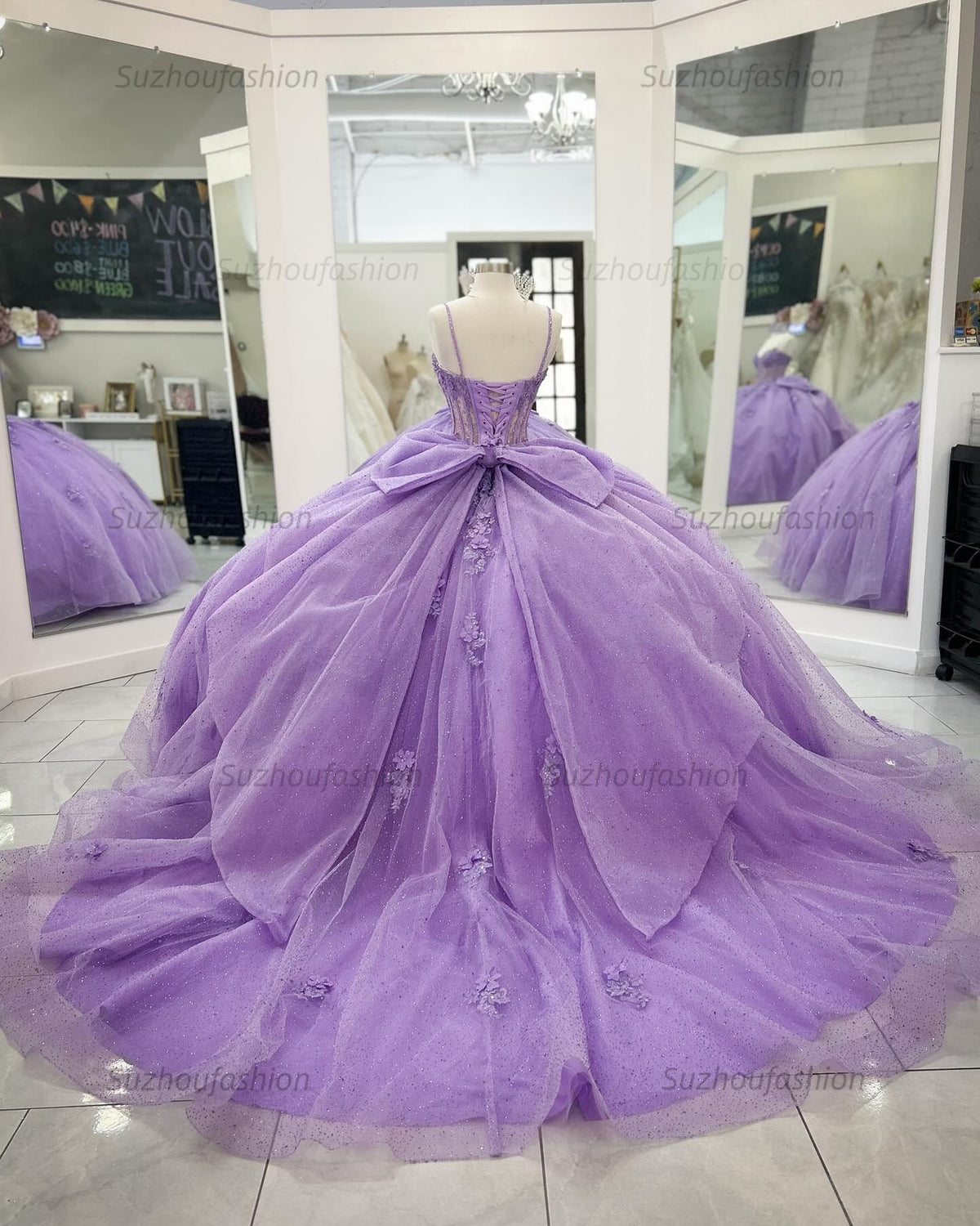 Ball Gown Sweetheart Neck Spaghetti Straps Sleeveless Beaded 3D Flower Appliques Pleated Bow Knot Sparkly Lilac Tulle Quinceanera Dress Princess Birthday Party Dress For Sweet 16