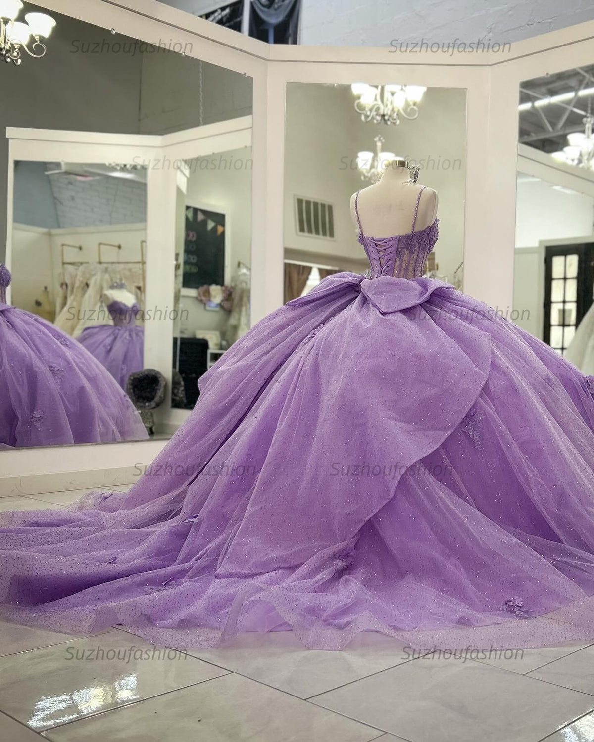 Ball Gown Sweetheart Neck Spaghetti Straps Sleeveless Beaded 3D Flower Appliques Pleated Bow Knot Sparkly Lilac Tulle Quinceanera Dress Princess Birthday Party Dress For Sweet 16