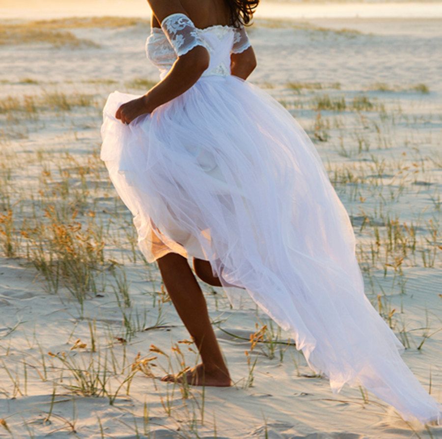 Bateau Short Sleeve White Chiffon Beach Wedding Dress Latest Simple Lace Summer Beach Bridal Gowns