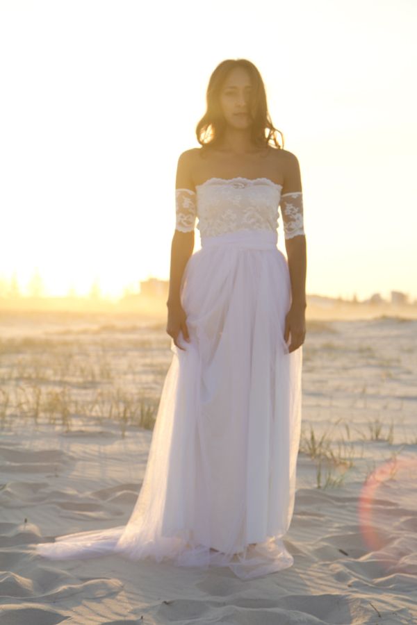 Bateau Short Sleeve White Chiffon Beach Wedding Dress Latest Simple Lace Summer Beach Bridal Gowns