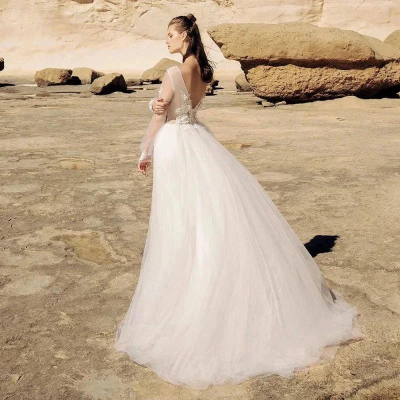 Beach Ivory Lace Wedding Dresses Illusion Long Sleeves Bridal Gowns Jewel Neck Backless Appliqued Tulle A-Line Floor Length (ZD13311)