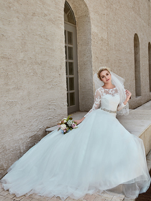 Beautiful Ball Gown Wedding Dress Bateau Lace Tulle Long Sleeves Bridal Gowns with Chapel Train