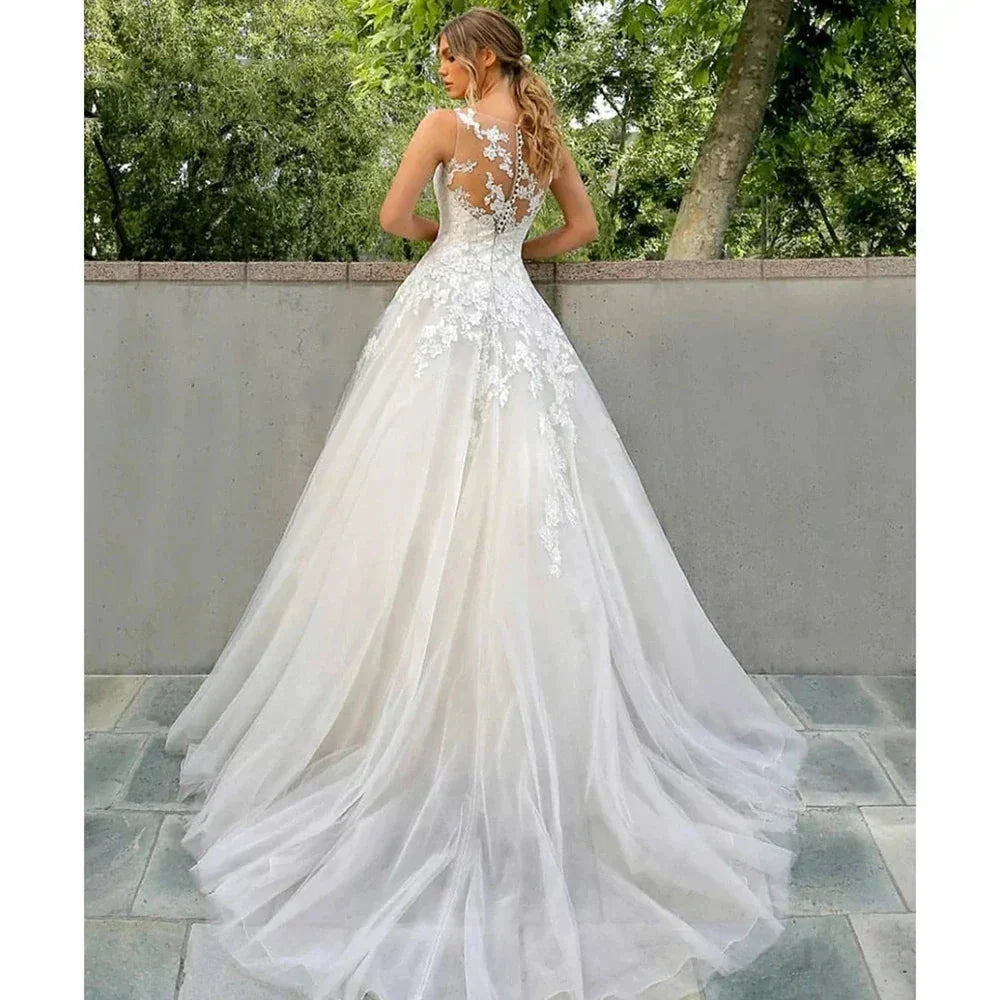 Beautiful Fascinating Sleeveless Mopping Wedding Dresses Lace Appliques Puffy Modern Gorgeous Simple Bridal Ball Gowns New 2023 (ZD14231)
