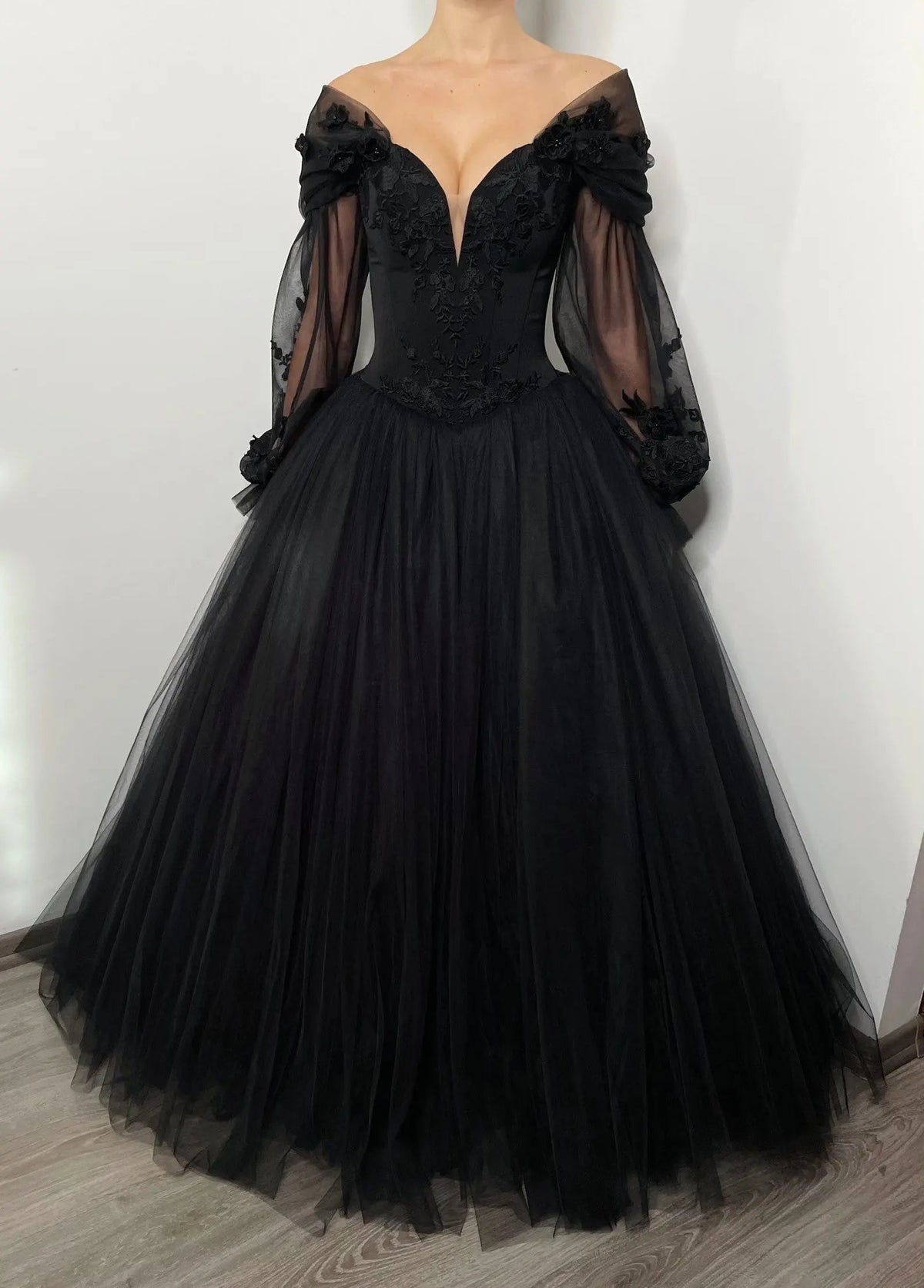 Black Luxury Gothic Wedding Dress 3D Floral Corset Tulle Ball Gown With Train ZP201