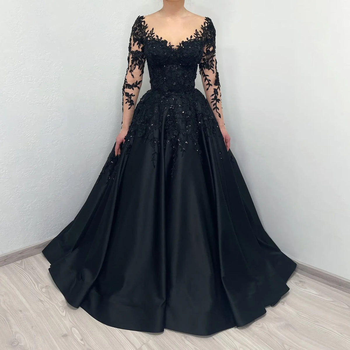 Black Luxury Gothic Wedding Dress Bridal Gown Heavy Beading ZP199