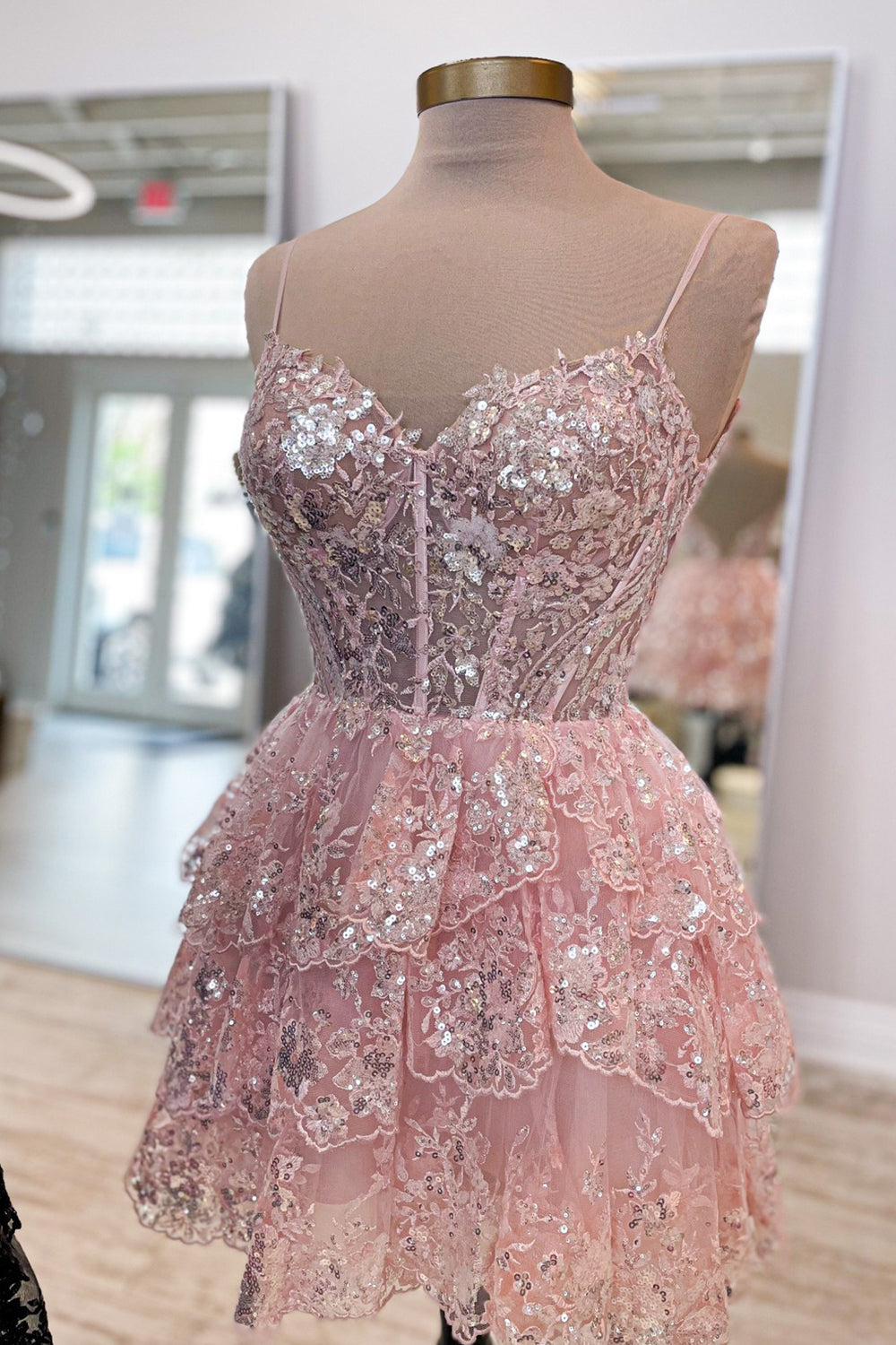 Lilac Homecoming Dresses Corset Spaghetti Straps A Line Lace Short Cocktail Dresses