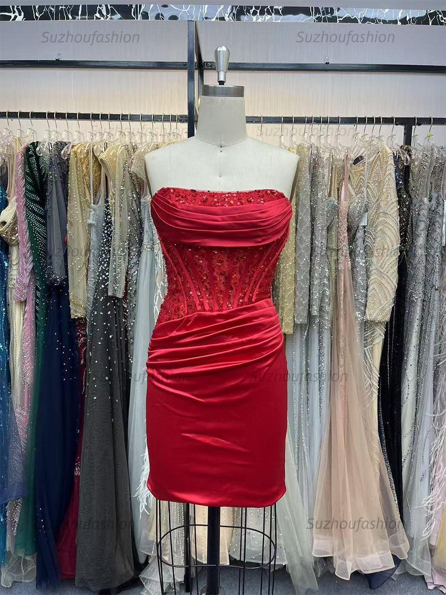 Suzhoufashion Bodycon Scoop Neck Satin Short Homecoming Dress with Appliqeus