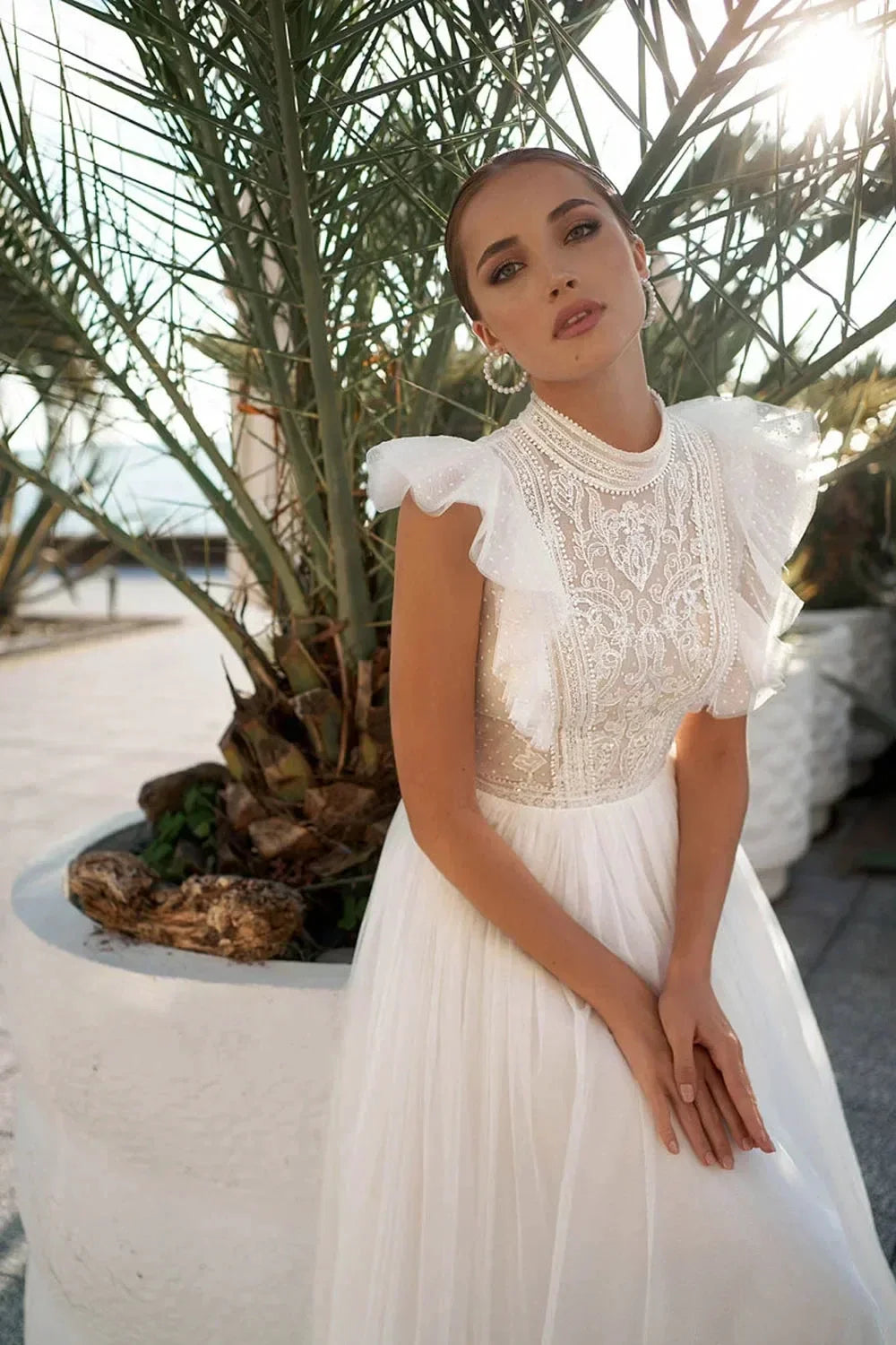 High Neck Sleeveless Wedding Dresses Lace Appliques A Line فساتين السهرة Sweep Train Bohemian New Vestidos De Novia (ZD13553)