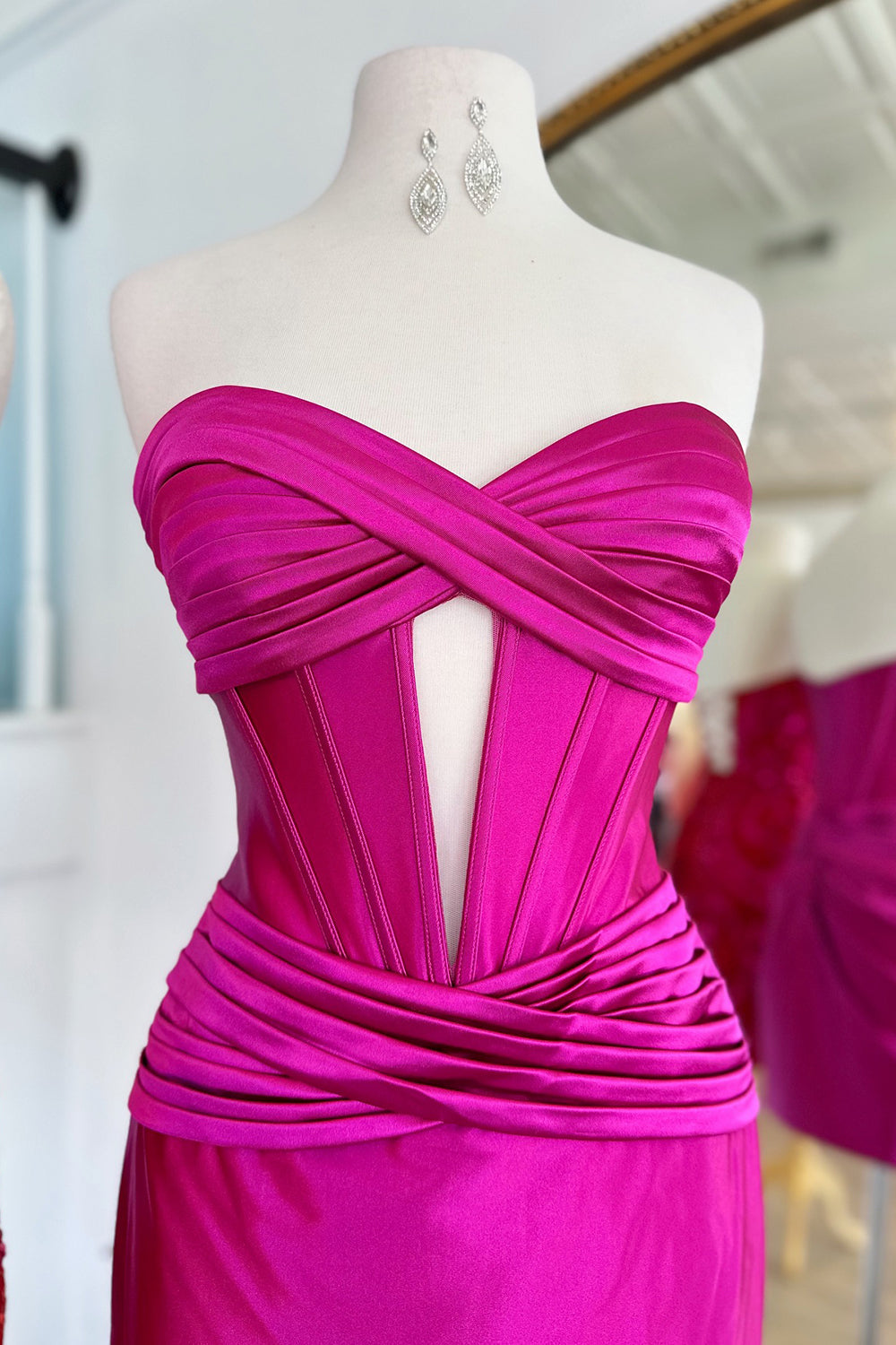 Burgundy Homecoming Dresses Corset Strapless Tight Short Cocktail Dresses