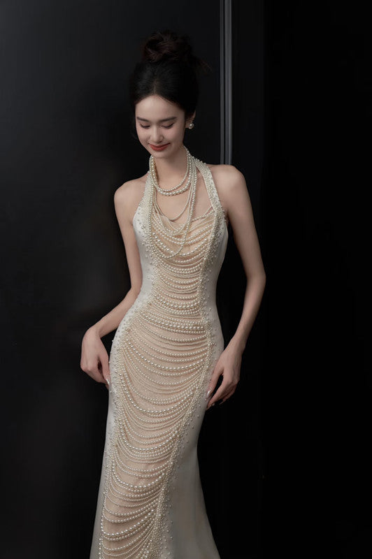 Chic Mermaid Halter Sleeveless White Satin Wedding Dresses With Pearls