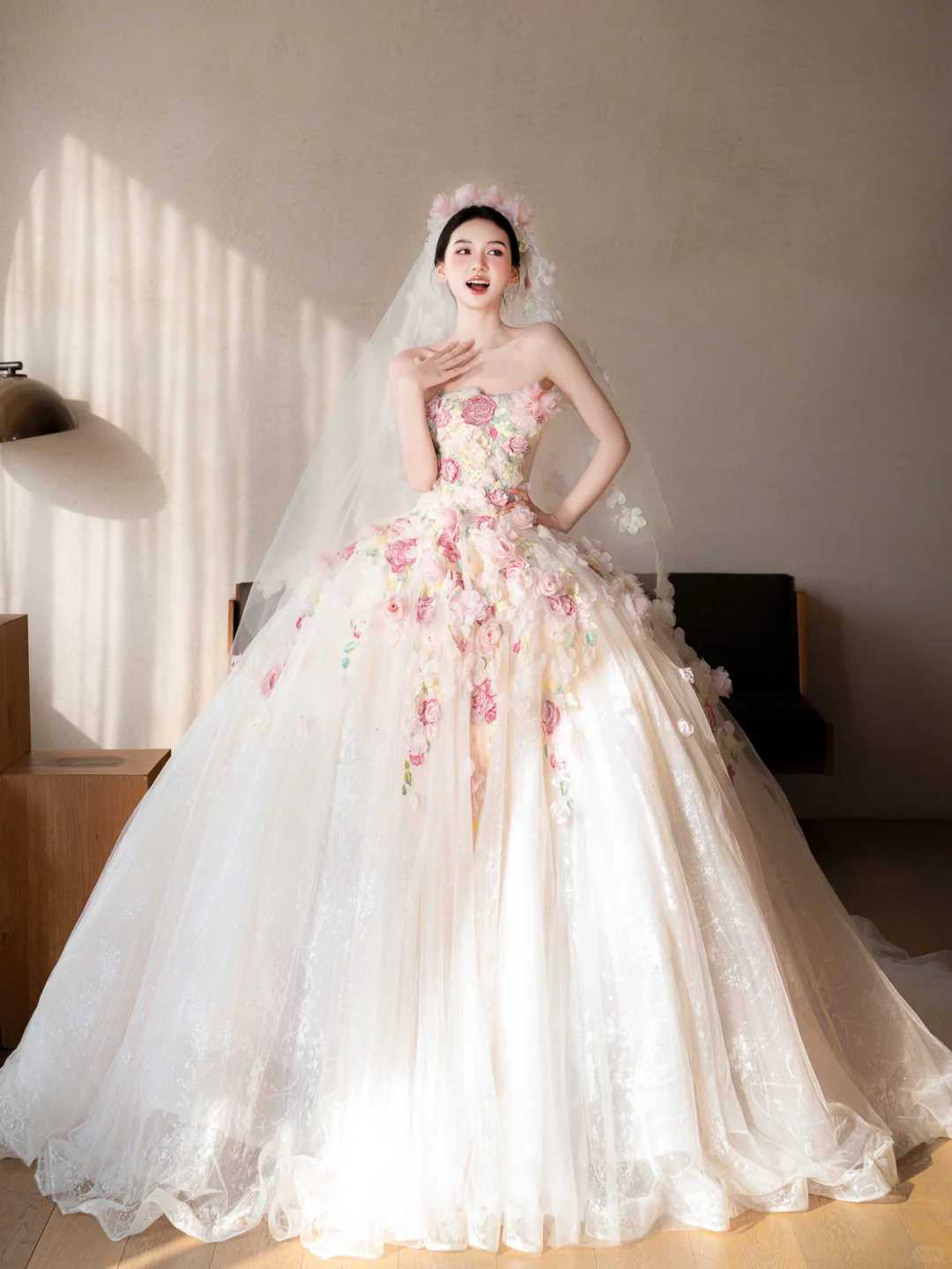 Dreamy Ball Gown Strapless Tulle Applique With Veil Long Wedding Dresses - View 4 | VelvetHem