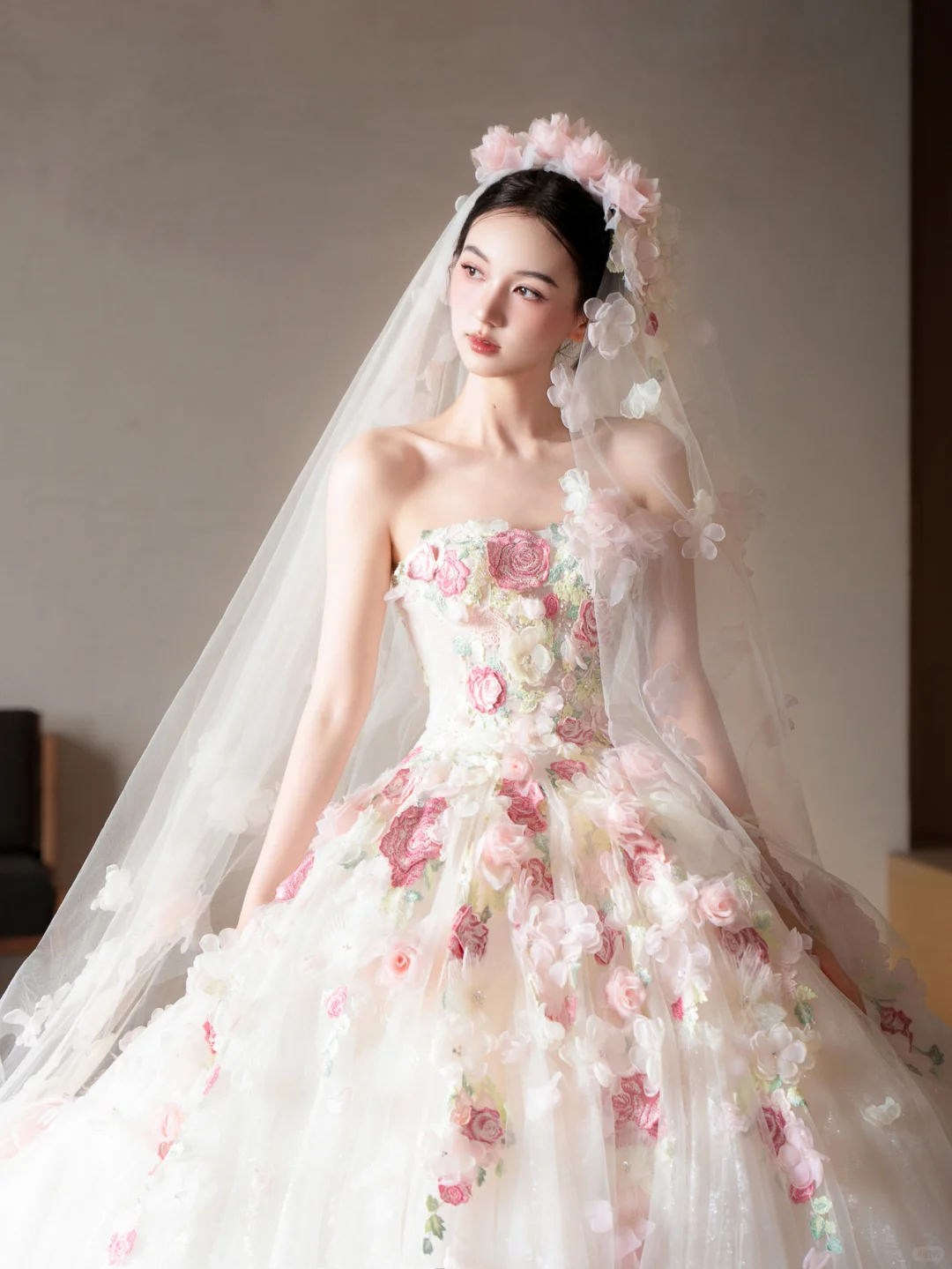 Dreamy Ball Gown Strapless Tulle Applique With Veil Long Wedding Dresses - View 5 | VelvetHem