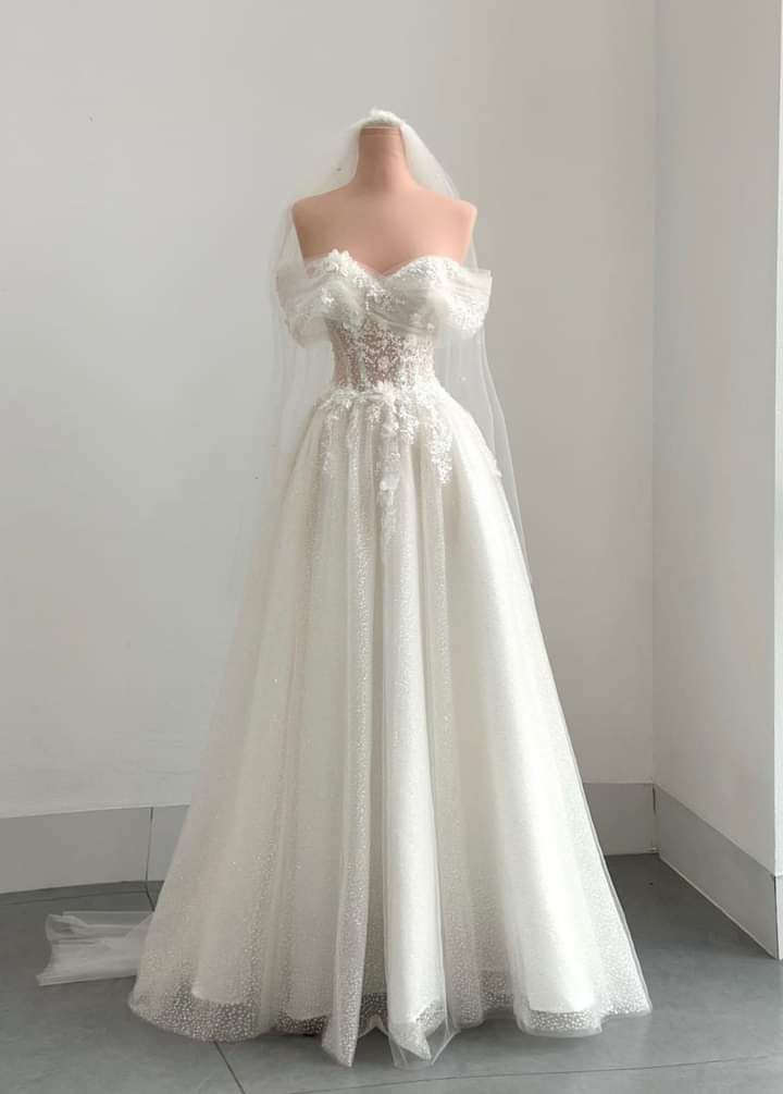 Pretty A Line Off The Shoulder Tulle Sequin Applique With Veil Long Wedding Dresses - VelvetHem