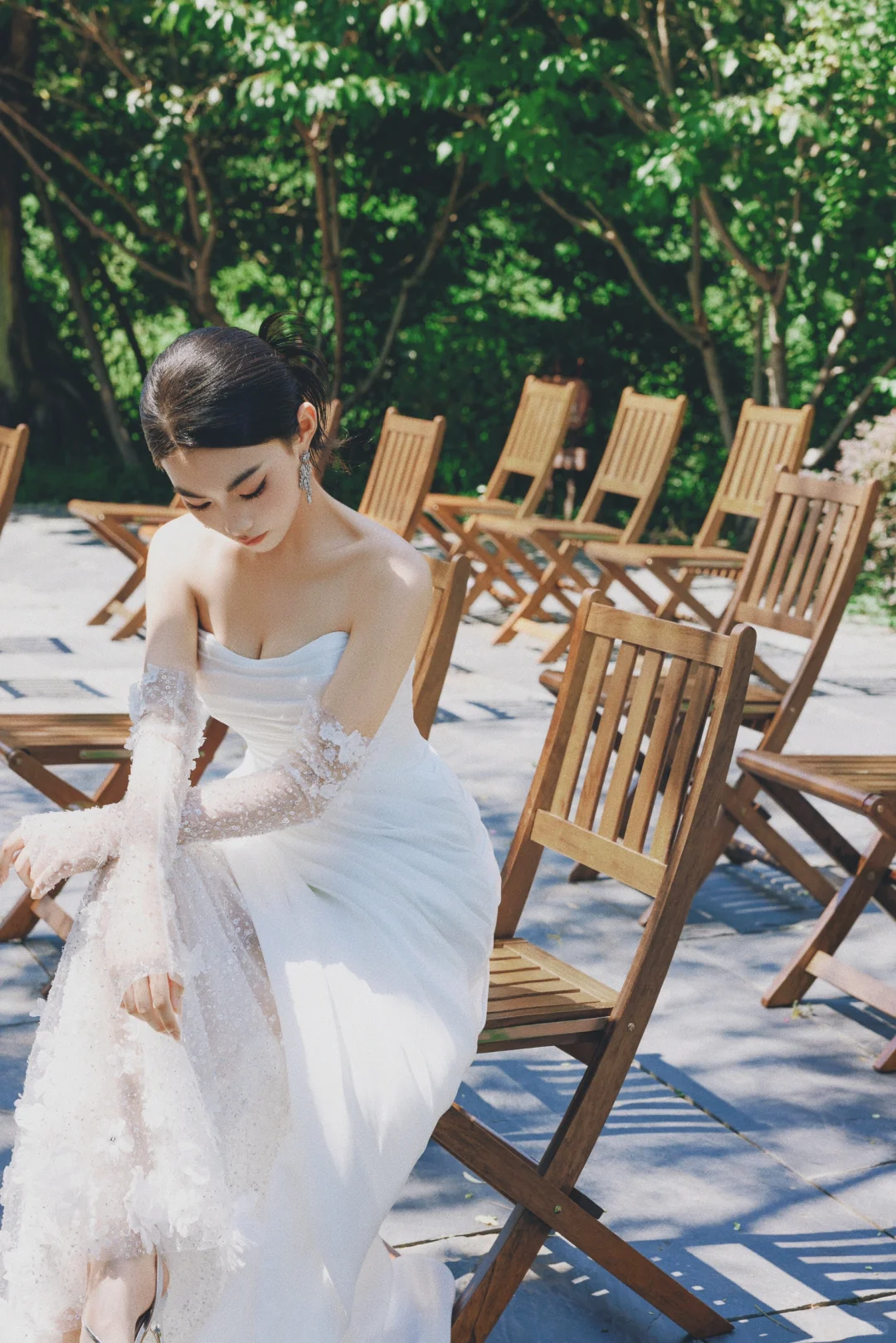 Unique Mermaid Strapless Satin Tulle Applqiue With Sleeves Long Wedding Dresses - View 5 | VelvetHem