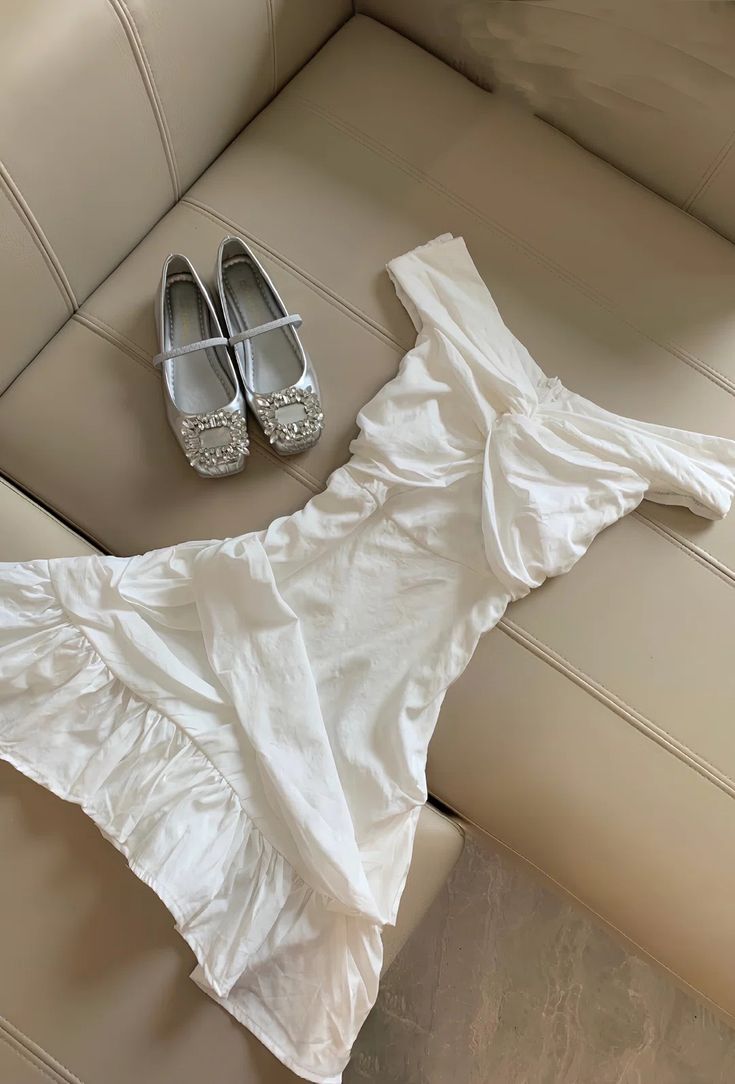Sweet A Line Off The Shoulder Satin Short Homecoming Dress 16th Birthday Outfits