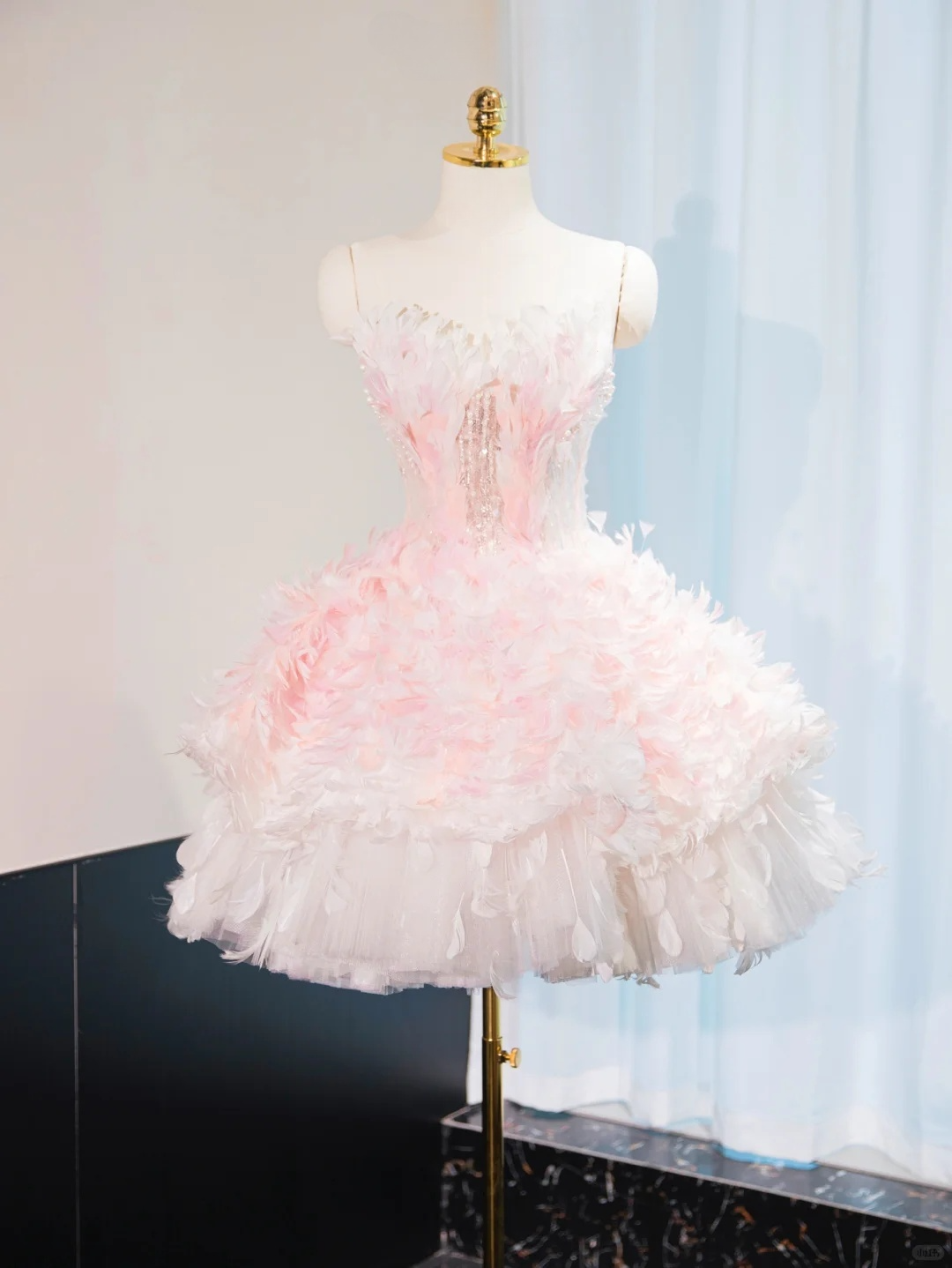 Sweet Ball Gown Strapless Satin Tulle Short Homecoming Dress 16th Birthday Outfits - View 3 | VelvetHem