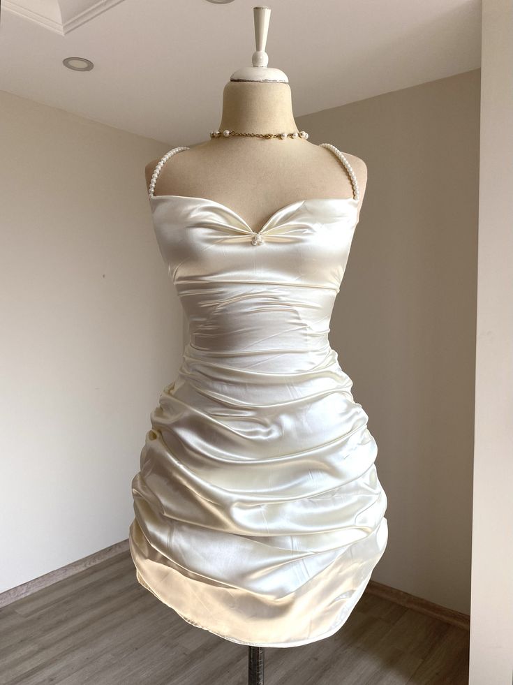 Mermaid Spaghetti Straps Satin Beads Pleated Short Homecoming Dress 19th Birthday Outfits
