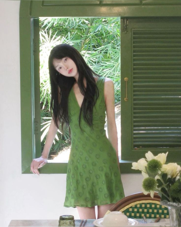 Unique Green A Line V Neck Satin Short Homecoming Dress 20th Birthday Outfits - VelvetHem