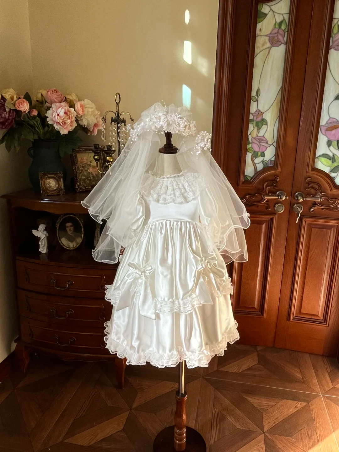 Vintage Princess A Line Tiered Satin Lace With Short Sleeves Flower Girl Dress - View 3 | VelvetHem