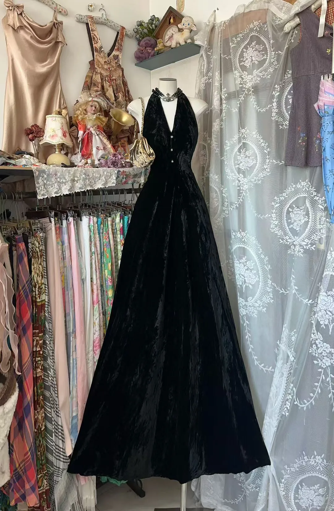 Elegant Black A Line Halter Velvet Without Sleeves Long Prom Dress, Evening Dress - VelvetHem