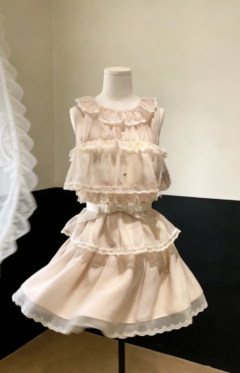 Princess A Line Halter Satin Lace Short Homecoming Dress 17th Birthday Outfits - VelvetHem