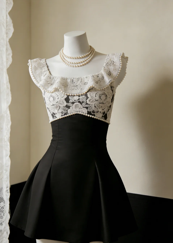 Princess A Line Square Neck Satin Lace Short Homecoming Dress 16th Birthday Outfits - VelvetHem