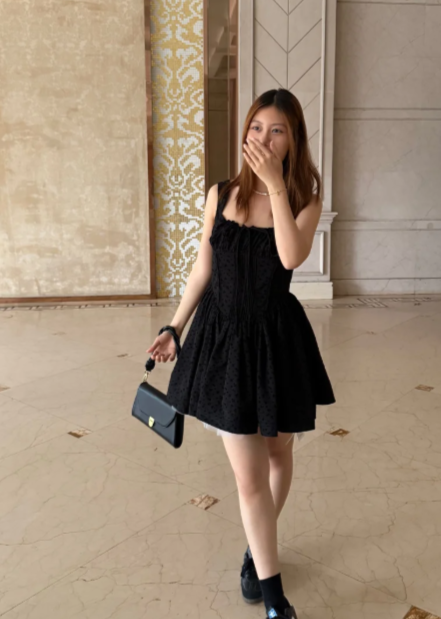 Pretty A Line Square Black Satin Short Homecoming Dress 16th Birthday Outfits - VelvetHem