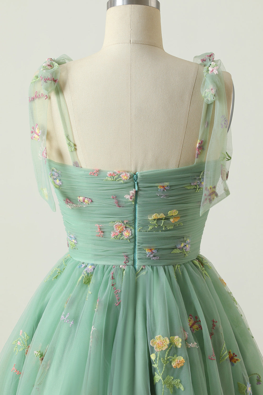Champagne Homecoming Dresses A-Line Embroidery Short Cocktail Dresses