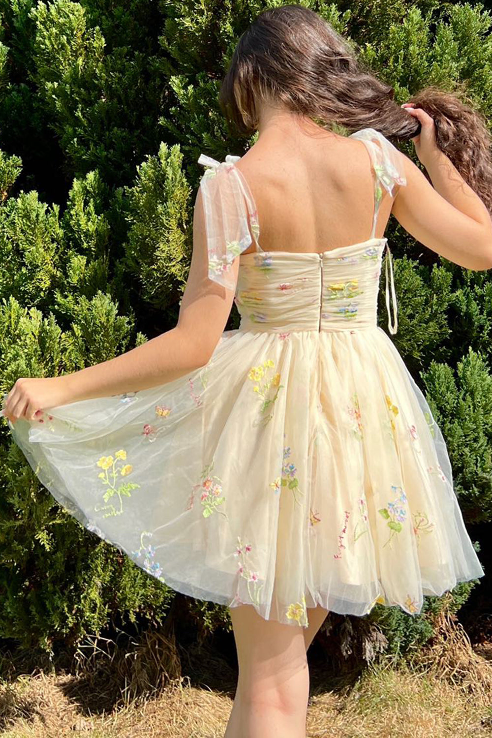 Champagne Homecoming Dresses A-Line Embroidery Short Cocktail Dresses