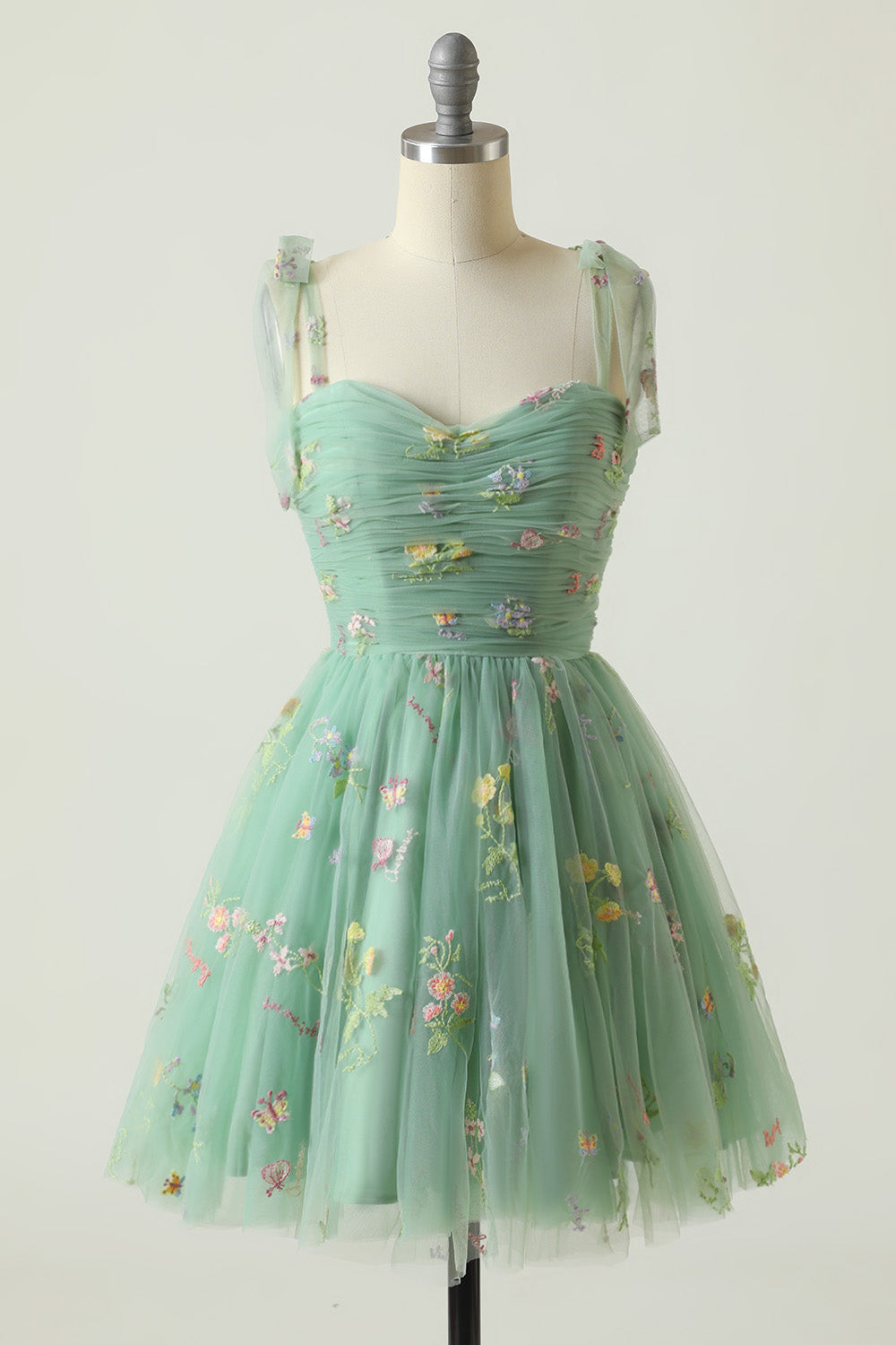Champagne Homecoming Dresses A-Line Embroidery Short Cocktail Dresses