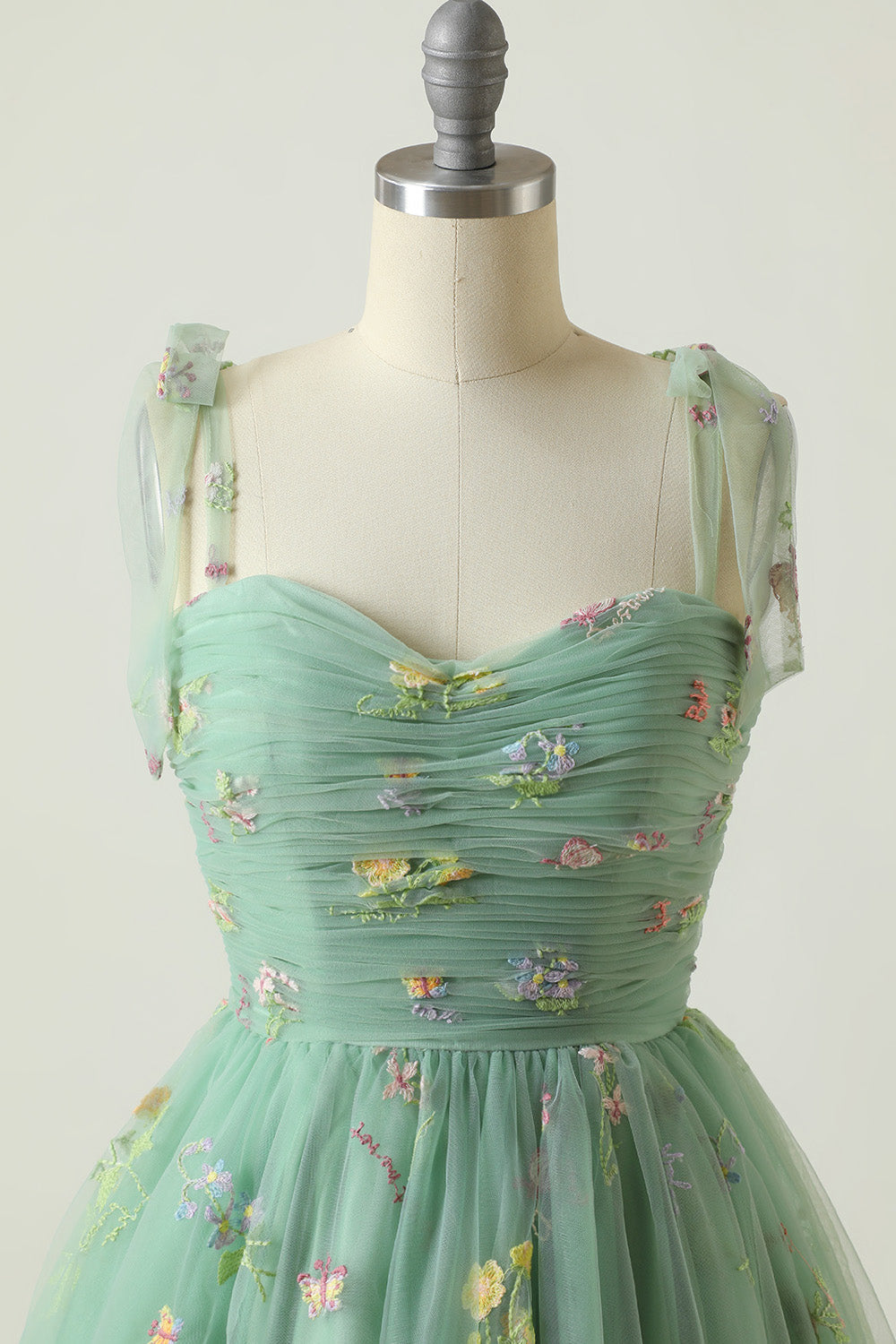 Champagne Homecoming Dresses A-Line Embroidery Short Cocktail Dresses