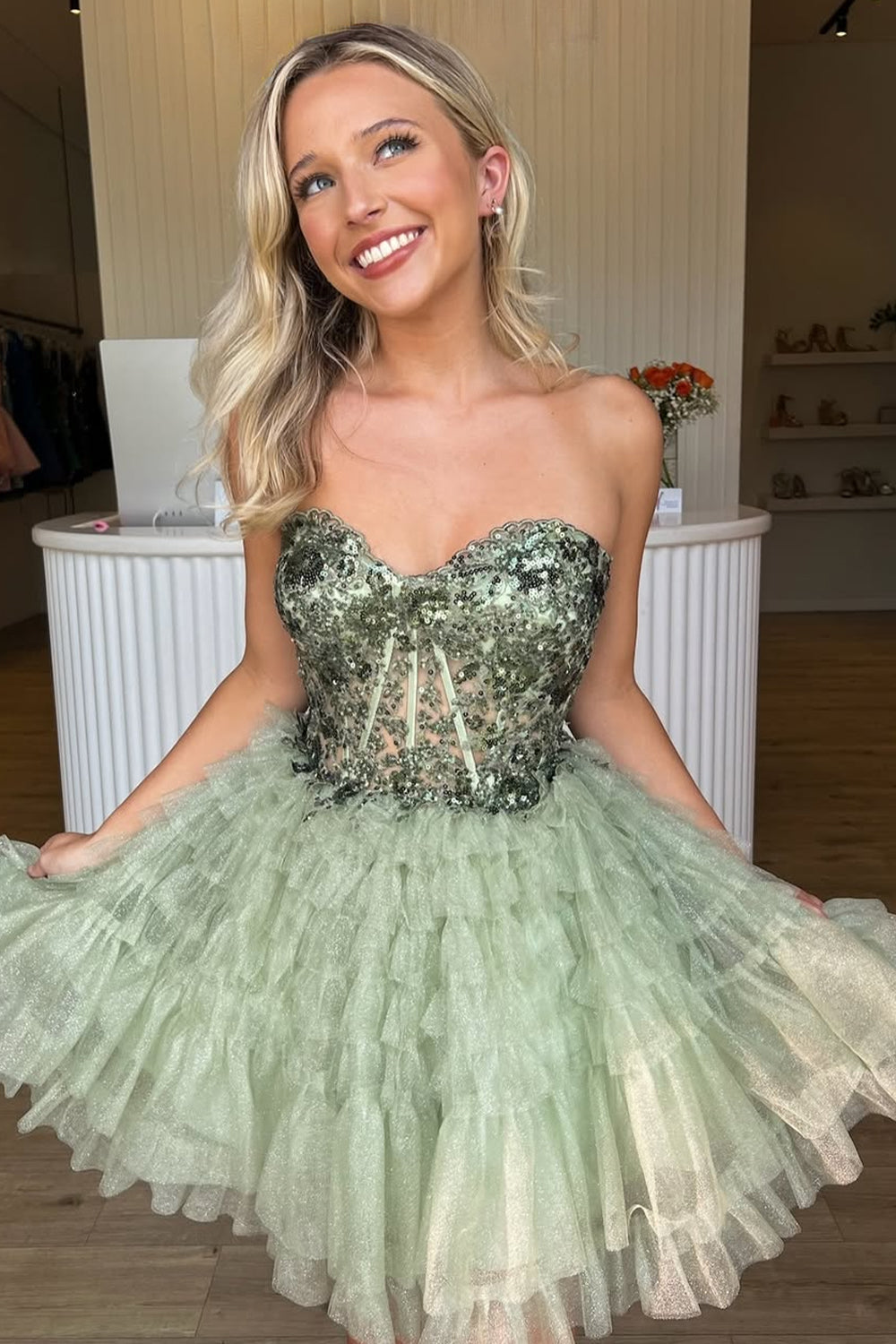 Well-tailored A Line Sweetheart Mint Green Tulle Corset Homecoming Dress with Appliques