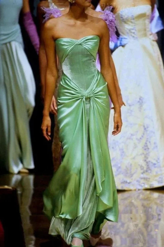 Charming Mermaid Sweetheart Green Long Prom Dress with Ruched - View 2 | VelvetHem