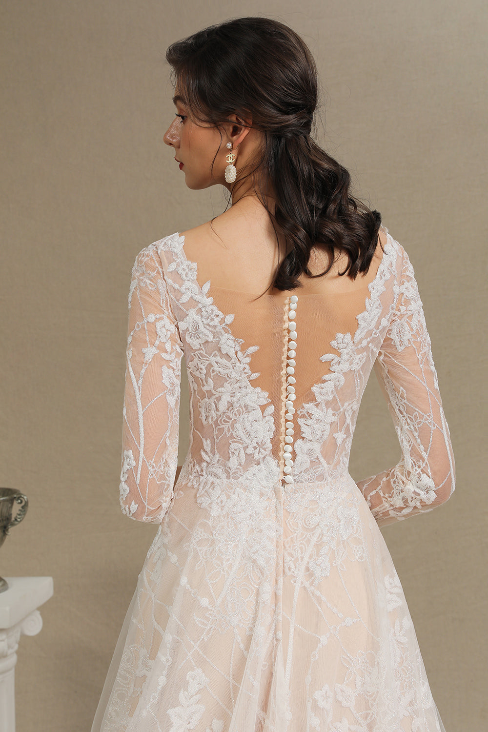 Chic A-line Tulle Lace Wedding Dress | Long Sleeves Ivory Bridal Gowns