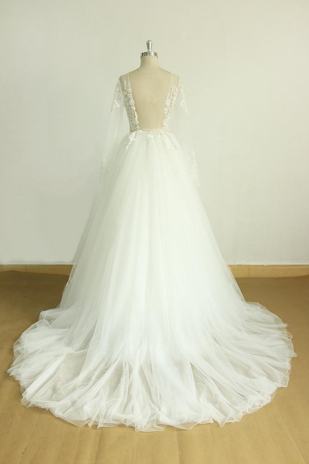 Chic Jewel Longsleeves Tulle Wedding Dress | Appliques Lace A-line Bridal Gowns