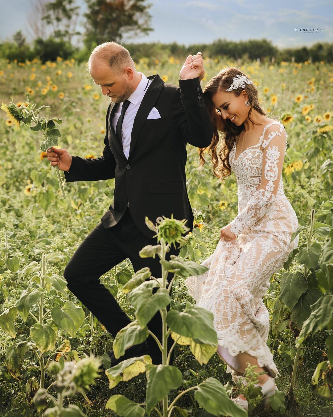 Chic Long Sleeve Boho Beach Wedding Dress Mermaid Lace Bridal Gowns
