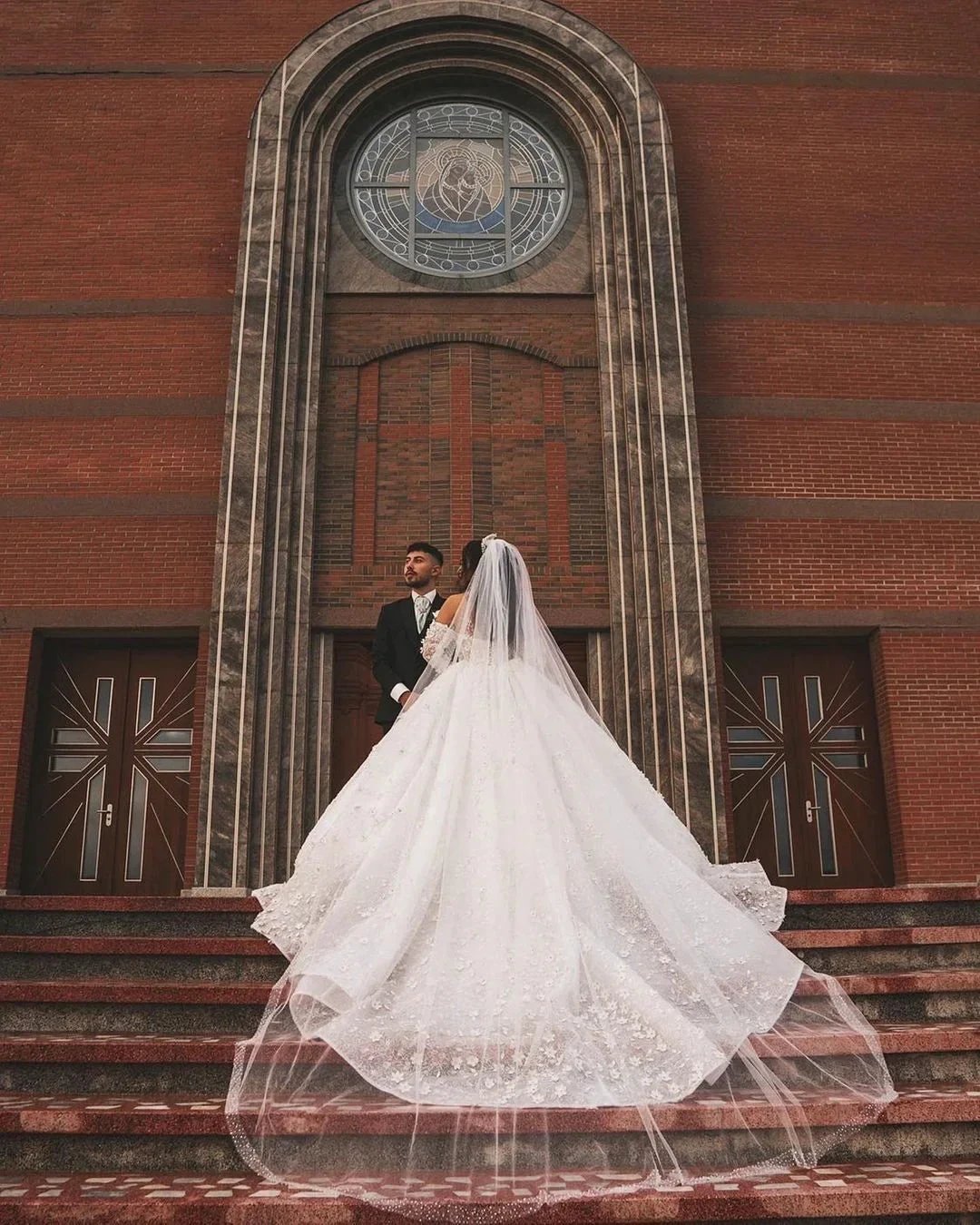 Chic Long White V-neck A-line Appliques Wedding Dress With Sleeves And Train (ZD15652)