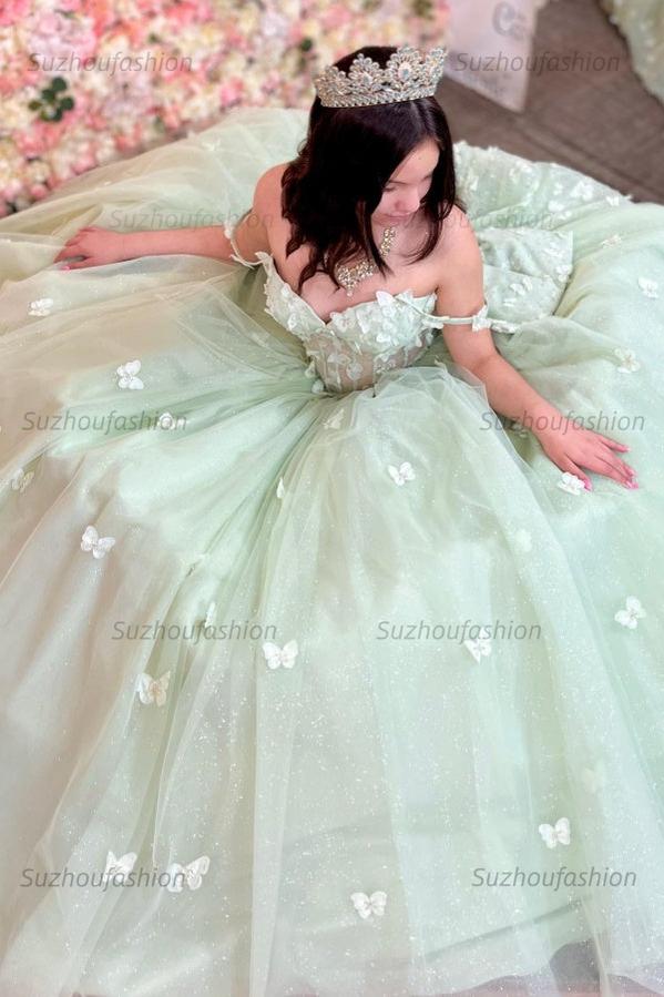 Chic & Modern Ball Gown Off Shoulder Sleeveless Pleated 3D Butterflies Appliques Big Bow Knot Mint Green Tulle Quinceanera Dress Birthday Party Dress For Sweet 16