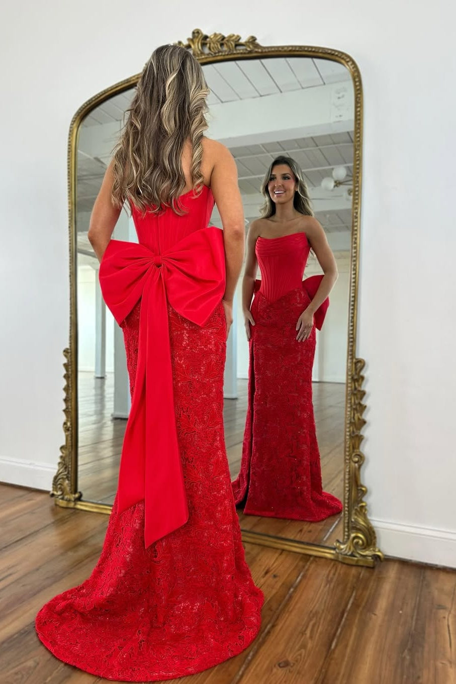 Fashionable Mermaid Strapless Red Corset Lace Prom Dress with Bowknot - View 2 | VelvetHem