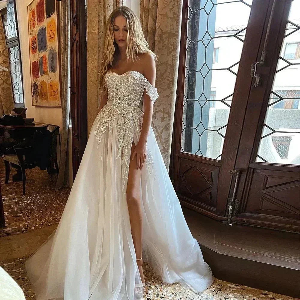 Classic Applique Wedding Dresses Sleeveless Sexy Side Slit Sweetheart Ball Gowns Fluffy Tulle Floor Length Formal Beach Party (ZD14260) - VelvetHem