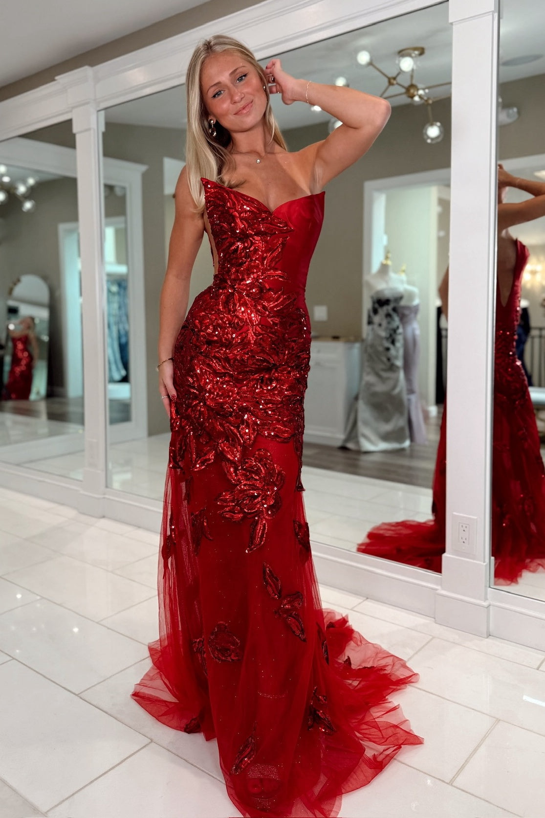 Classic Mermaid Sweetheart Red Long Prom Dress with Appliques - View 7 | VelvetHem