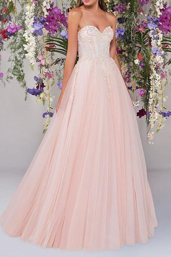Country A-Line Wedding Dress Strapless Lace Tulle Sleeveless Bridal Gowns Wedding Dress in Color