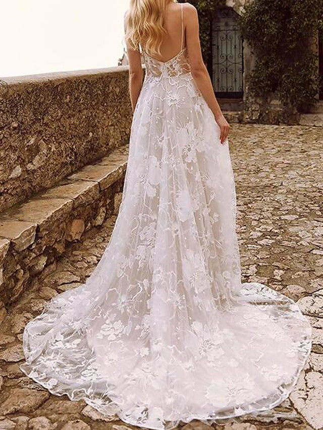 Country Plus Size A-Line Beach Wedding Dress V-neck Lace Tulle Sleeveless Sexy See-Through Bridal Gowns with Sweep Train
