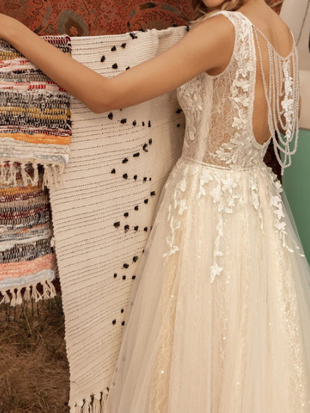 Country Plus Size A-Line Wedding Dress V-neck Lace Tulle Jersey Sleeveless Bridal Gowns with Sweep Train